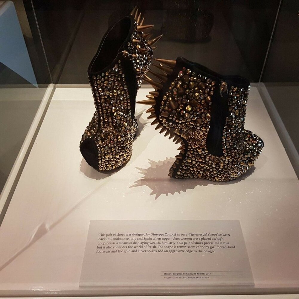 RARE ICONIC GIUSEPPE ZANOTTI SWAROVSKI STUDDED SHOES - Picture 2 of 12